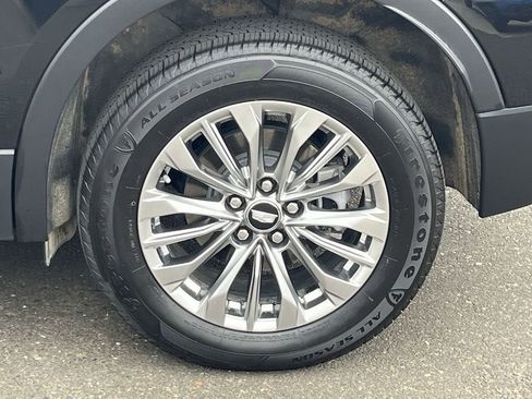 Certified 2024 Cadillac XT4 Premium Luxury image 33