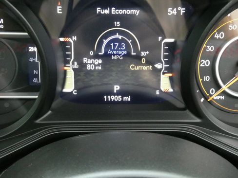 Used 2024 Jeep Wrangler Unlimited Rubicon w/ Technology Group image 34