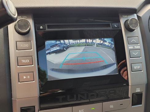 Used 2018 Toyota Tundra SR5 image 19