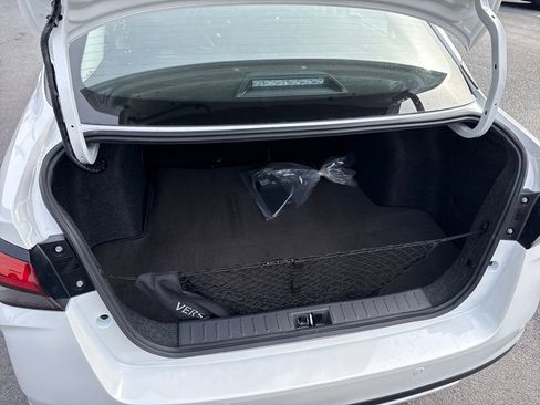 New 2025 Nissan Versa SR w/ Trunk Package FWD image 23