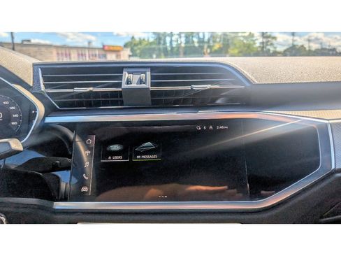 Used 2025 Audi Q3 2.0T Premium image 25