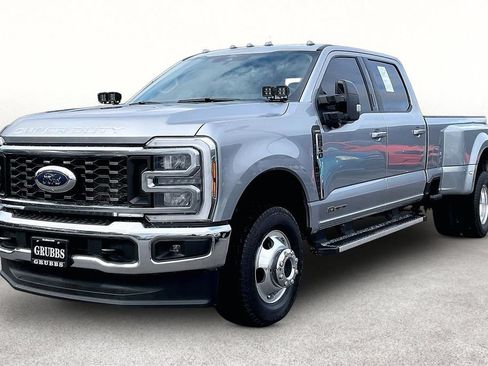 Used 2024 Ford F350 Lariat AWD/4WD image 13