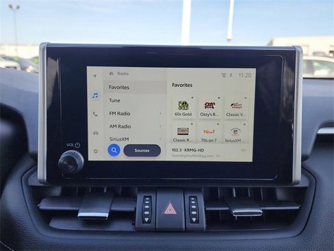 Used 2025 Toyota RAV4 XLE Premium w/ Blackout Package (GST) image 23