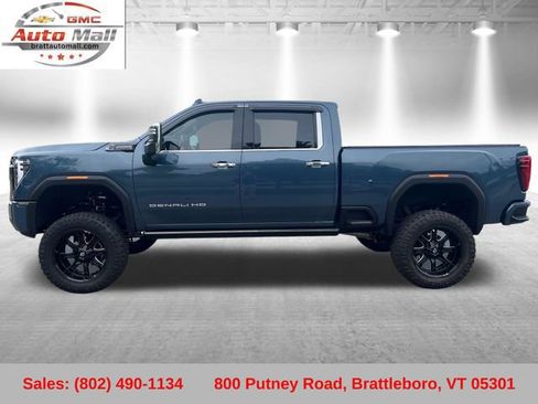 Used 2025 GMC Sierra 3500 Denali Ultimate AWD/4WD image 2