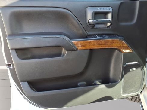 Used 2017 Chevrolet Silverado 1500 High Country image 12