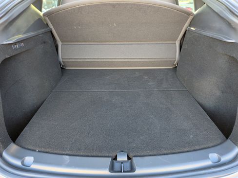 Used 2024 Tesla Model Y Long Range image 33