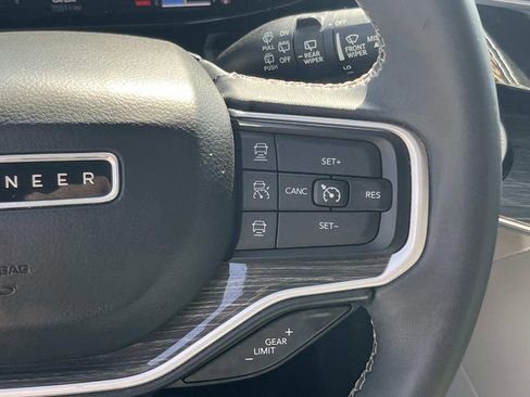 Used 2022 Jeep Wagoneer Series III w/ Premium Group I image 20