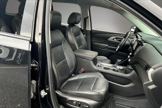Used 2020 Chevrolet Traverse RS w/ LPO, Floor Liner Package AWD/4WD image 30