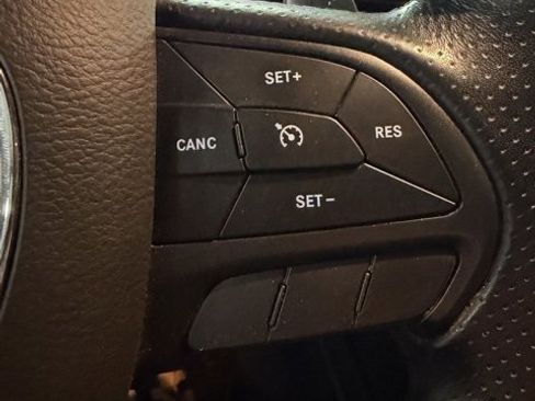 Used 2019 Dodge Challenger R/T image 14