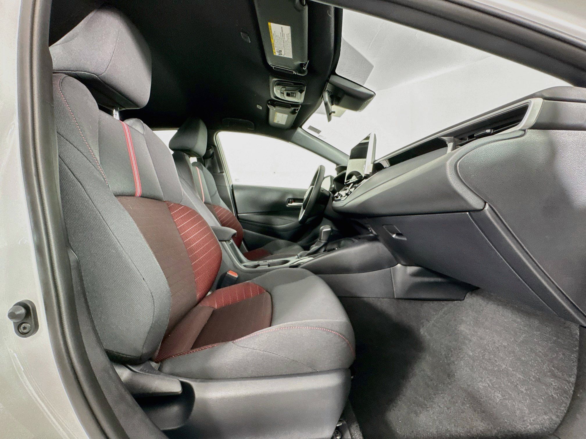 Certified 2026 Toyota Corolla SE w/ SE Package FWD image 27