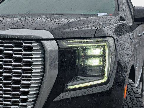 Used 2021 GMC Yukon Denali image 36