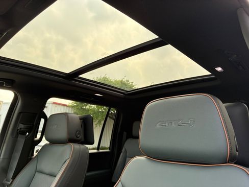 New 2026 GMC Yukon XL AT4 AWD/4WD image 19