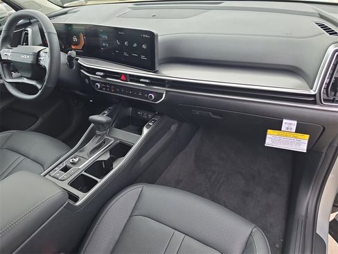 New 2026 Kia Sorento S image 13