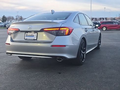 Used 2025 Honda Civic Sport image 8