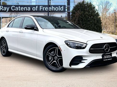 Used 2022 Mercedes-Benz E 350 4MATIC Sedan w/ Driver Assistance Package image 11