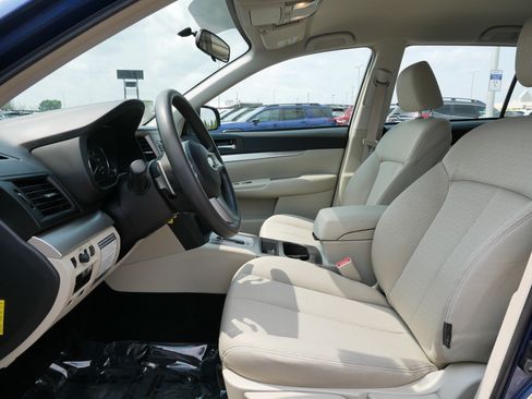 Used 2011 Subaru Outback 2.5i AWD/4WD image 31