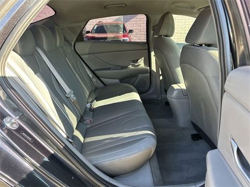 Used 2022 Hyundai Elantra SEL w/ Cargo Package image 24