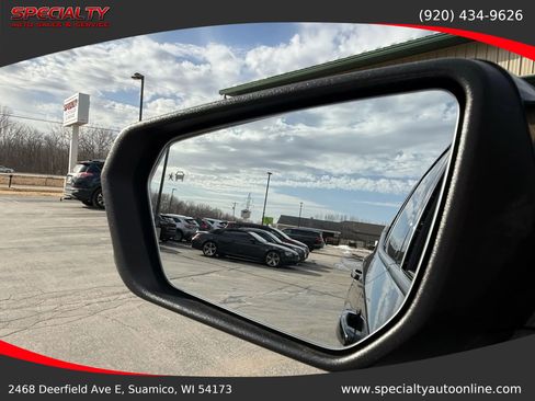 Used 2022 GMC Terrain SLT w/ Tech Package AWD/4WD image 11