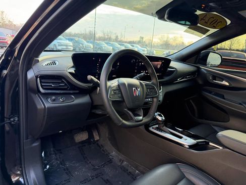 Used 2024 Buick Envista Avenir image 14