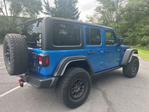 Used 2021 Jeep Wrangler Unlimited Rubicon w/ Xtreme Recon 35" Tire Package AWD/4WD image 3