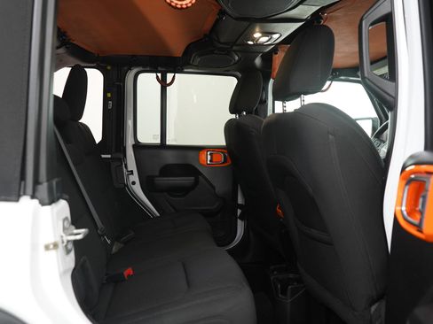 Used 2022 Jeep Wrangler Unlimited Sport AWD/4WD image 12