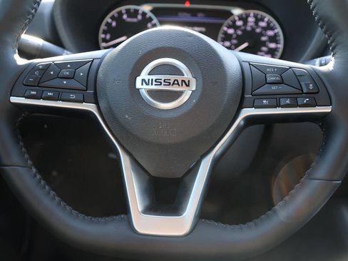Used 2025 Nissan Sentra SV w/ All-Weather Package image 17