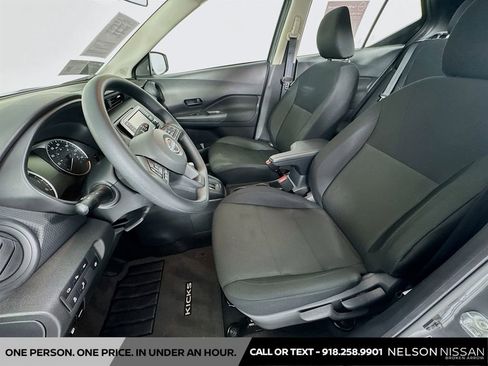 Certified 2025 Nissan Kicks Play S image 19