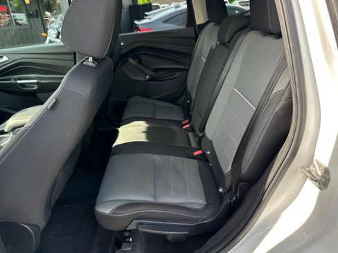 Used 2014 Ford Escape SE w/ Equipment Group 201A AWD/4WD image 16