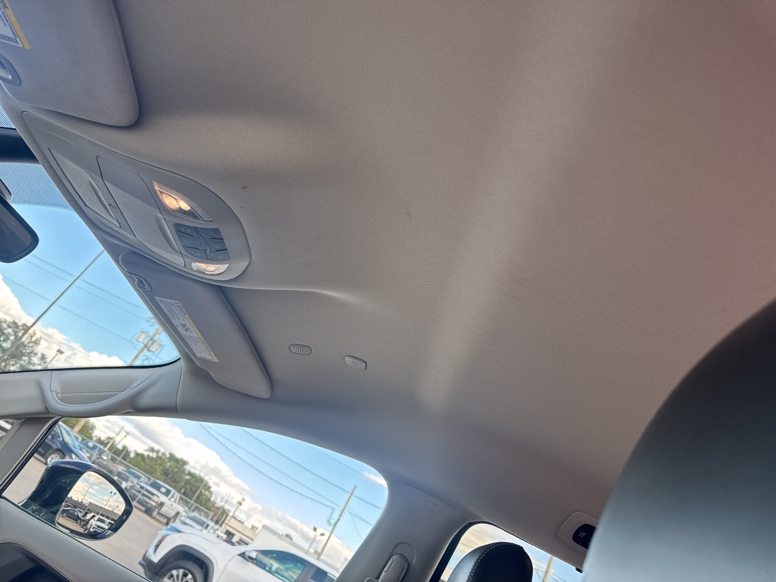 Used 2024 Chrysler Pacifica Touring-L FWD image 25