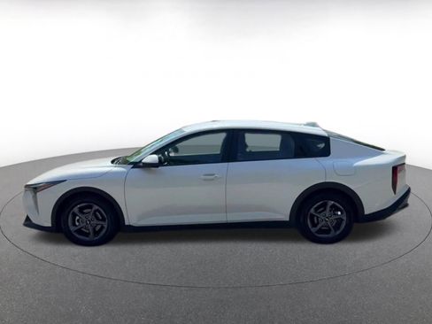 Used 2025 Kia K4 FWD image 9