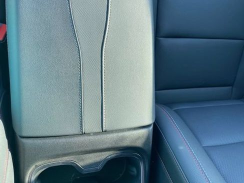Used 2024 Chevrolet Traverse Z71 AWD/4WD image 23