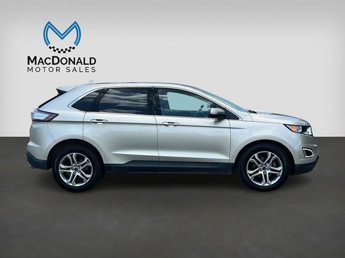 Used 2018 Ford Edge Titanium w/ Equipment Group 301A FWD image 8