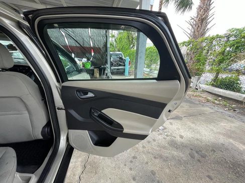 Used 2018 Ford Focus SE image 8