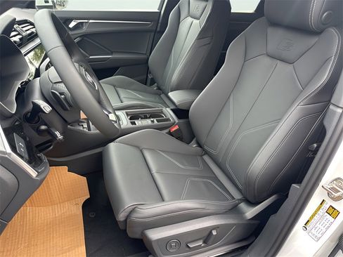New 2025 Audi Q3 2.0T Premium image 17