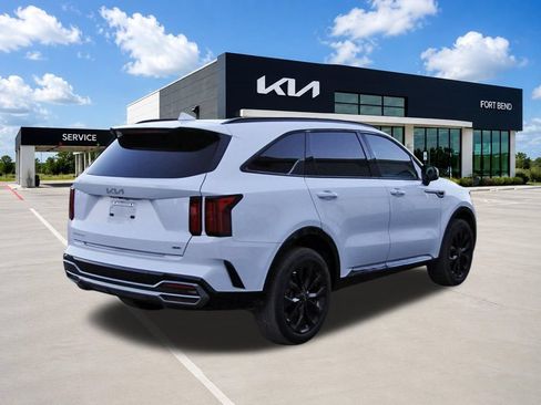 Used 2023 Kia Sorento SX AWD/4WD image 4