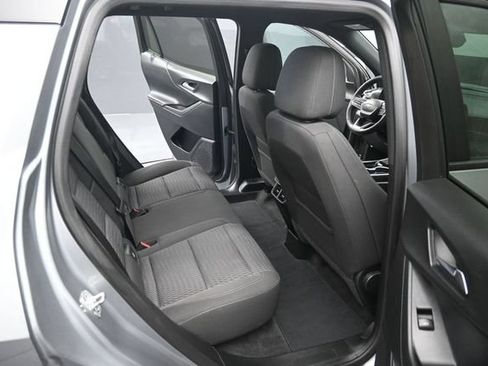 Used 2025 Chevrolet Equinox LT AWD/4WD image 30