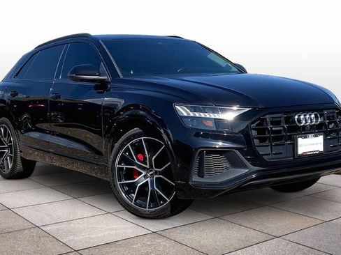 Used 2019 Audi Q8 Prestige w/ Luxury Package AWD/4WD image 2