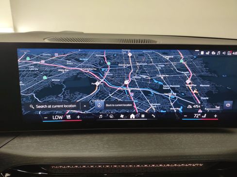 New 2026 BMW 330i Sedan w/ M Sport Package image 24