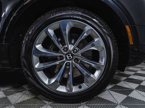 Used 2017 Bentley Bentayga W12 image 36