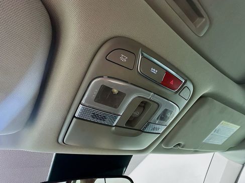 Used 2025 Kia Telluride S image 33