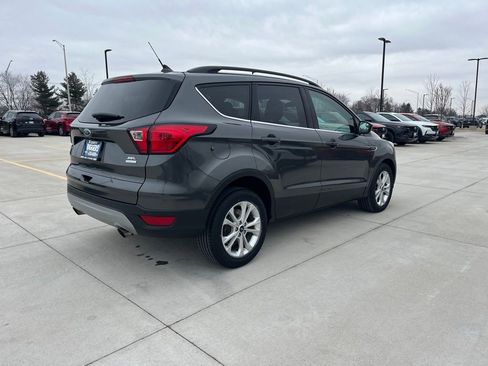 Used 2019 Ford Escape SEL image 10