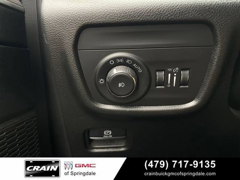 Used 2023 Jeep Grand Cherokee L Limited w/ Black Appearance Package AWD/4WD image 13