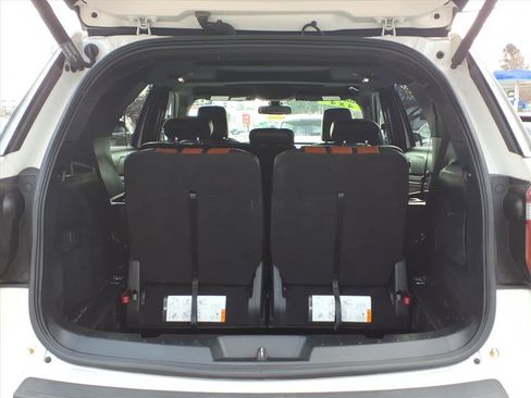 Certified 2019 Ford Explorer XLT w/ Equipment Group 202A image 16