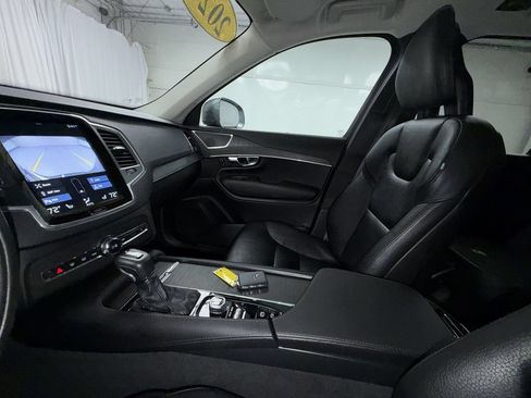 Used 2020 Volvo XC90 T6 Momentum w/ Protection Package Premier AWD/4WD image 8