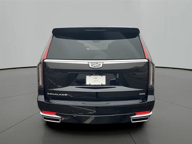 Used 2021 Cadillac Escalade Premium Luxury AWD/4WD image 4