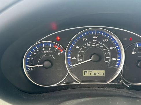 Used 2011 Subaru Forester 2.5X Limited AWD/4WD image 11