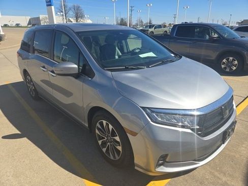 Used 2023 Honda Odyssey EX-L image 4