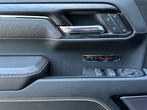 Used 2024 GMC Sierra 1500 AT4X image 12