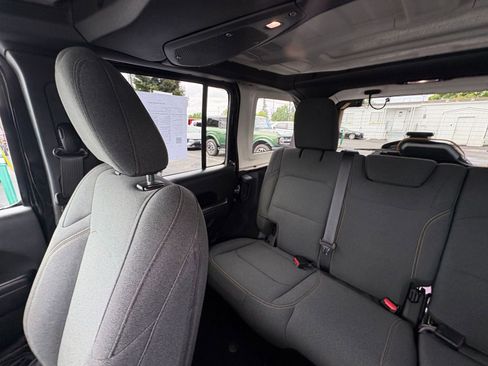 Used 2025 Jeep Wrangler Unlimited Sport AWD/4WD image 38