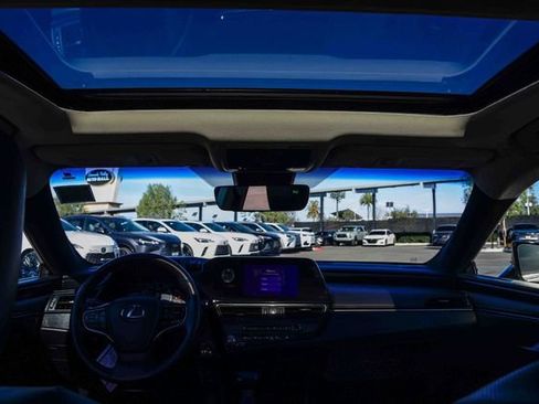 Certified 2023 Lexus ES 350 w/ Accessory Package (Z1) image 17